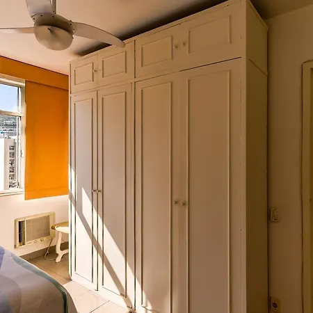 Apartamento Ipanema 2 quartos , uma suíte , 2 quadras da praia ,1 quadra do Metrô ,melhor ponto de Ipanema-3